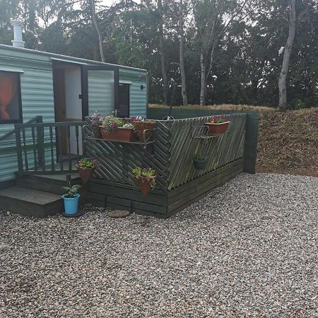 フォーファー Lochlands Caravan Park Xヴィラ エクステリア 写真