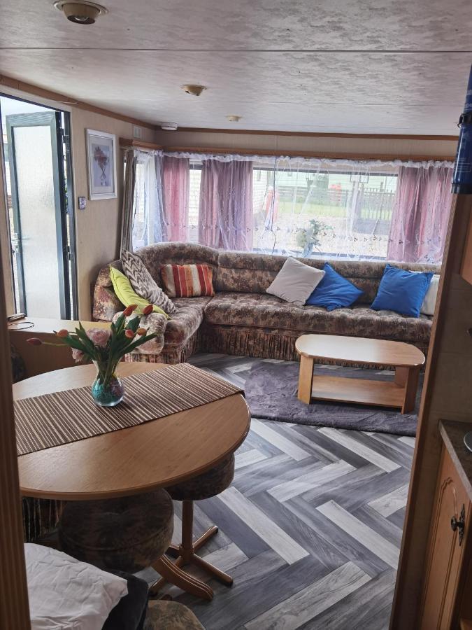 フォーファー Lochlands Caravan Park Xヴィラ エクステリア 写真